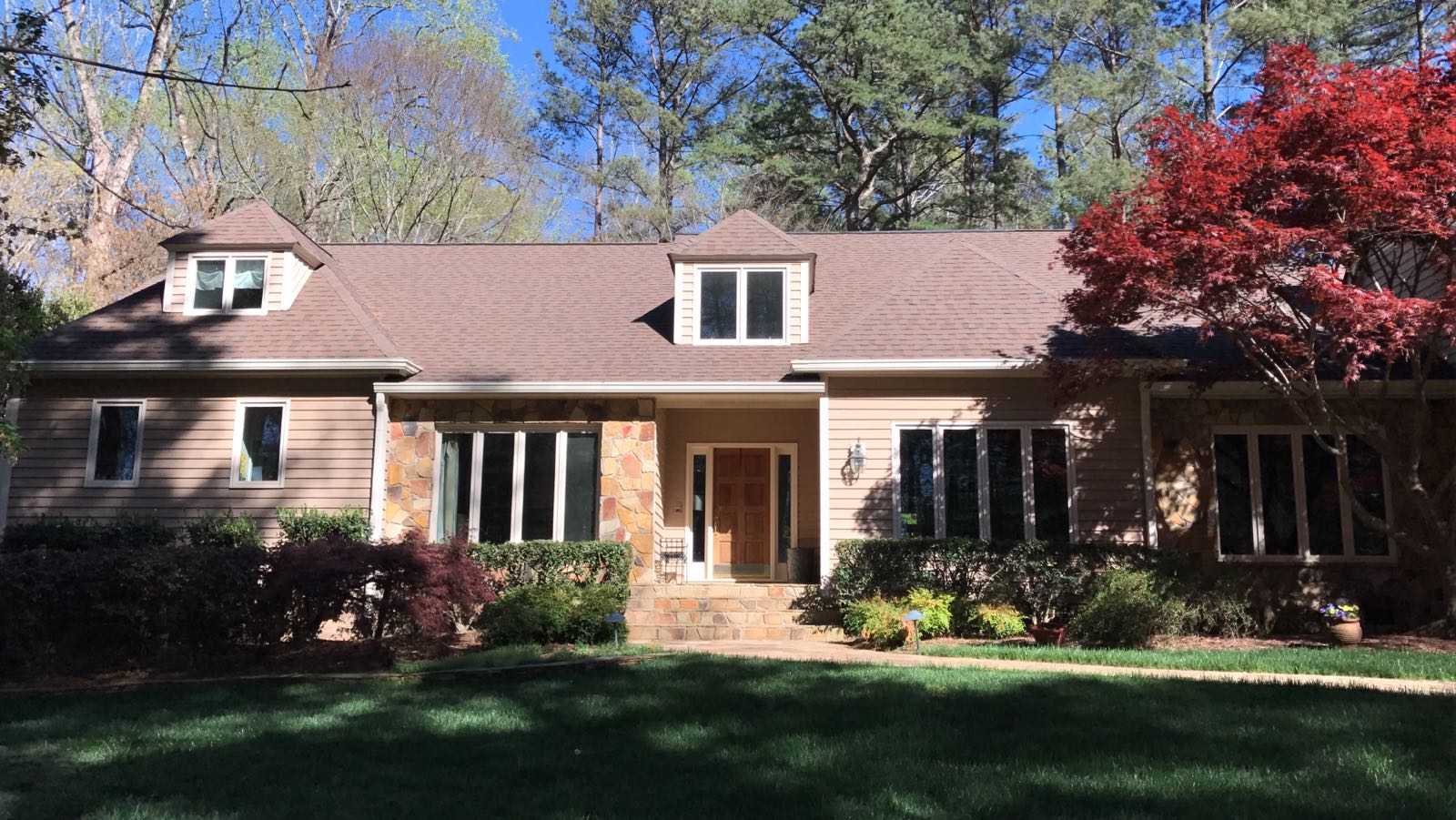 Seamless Gutter Services For Your Home & Office